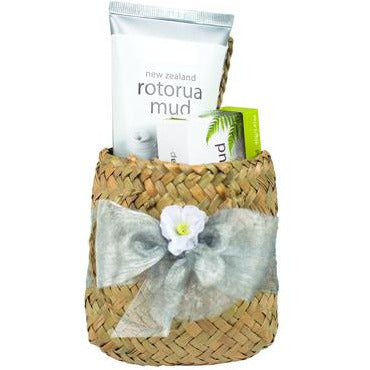 Wild Ferns Rotorua Mud Flax Basket variant 2